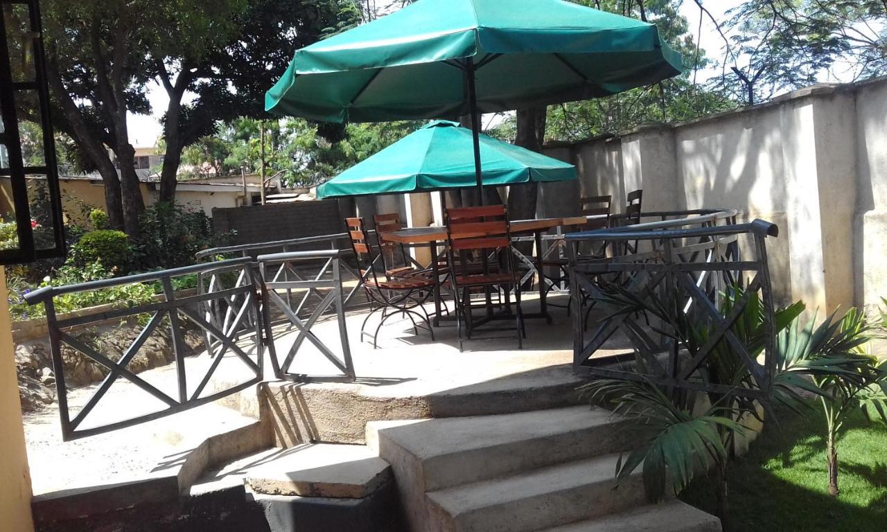 Mountain View Self Catering Guesthouse & Hostel Kisumu Bagian luar foto