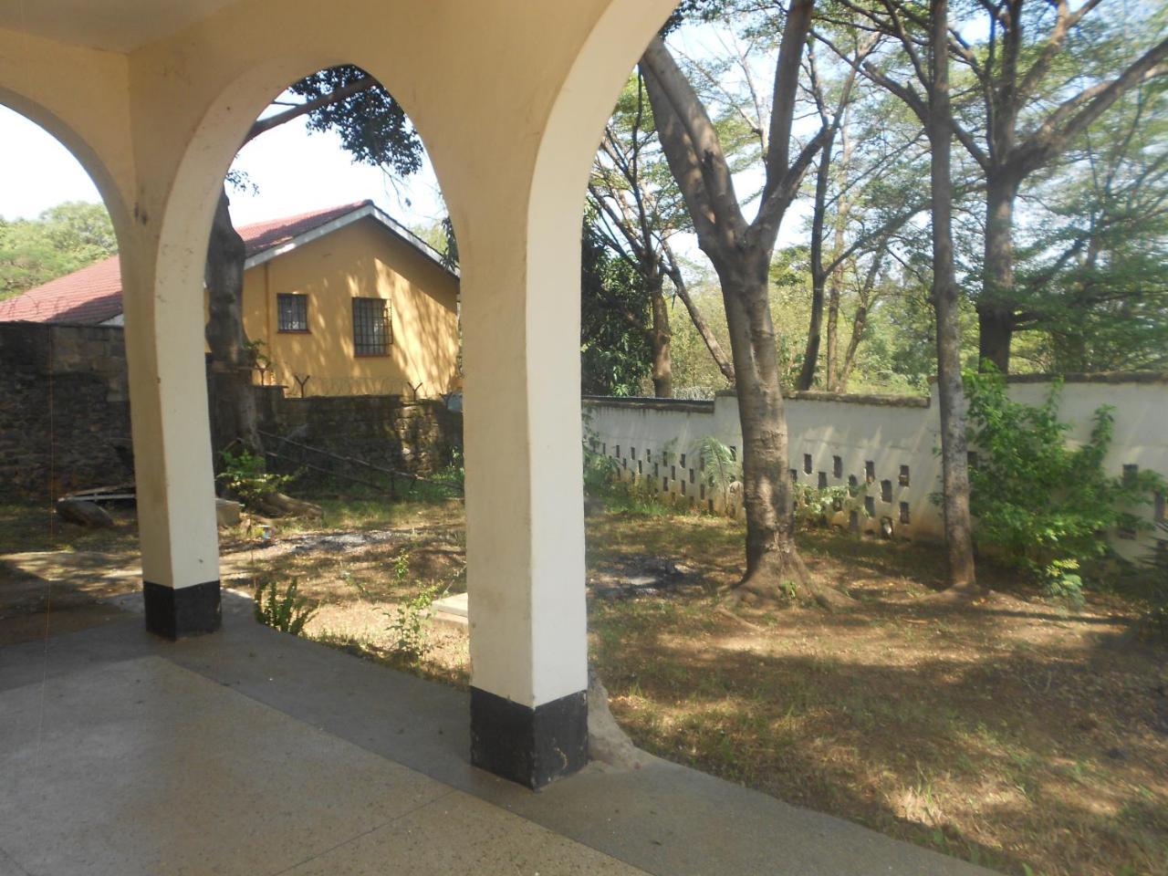 Mountain View Self Catering Guesthouse & Hostel Kisumu Bagian luar foto